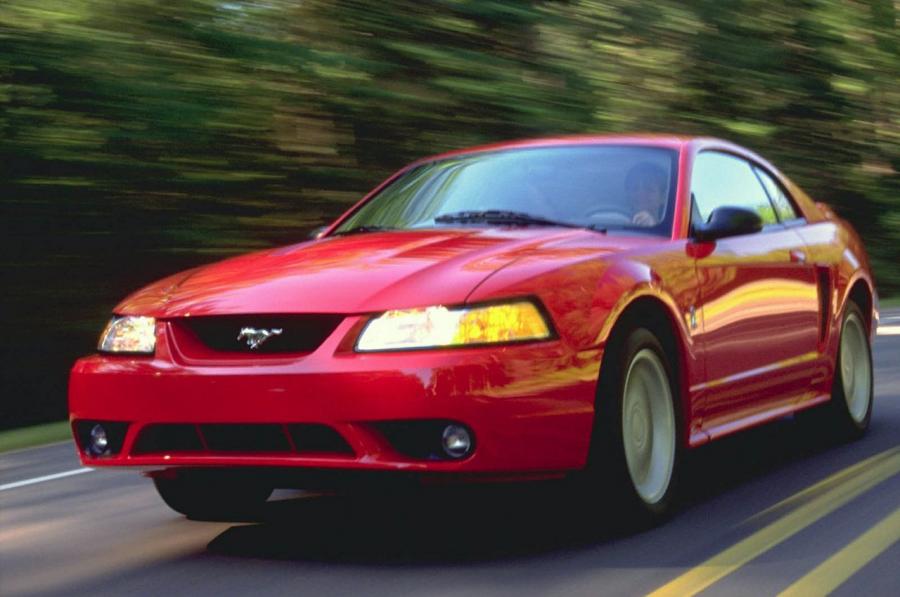  Ford Mustang SVT Cobra 1999 года  (фото 4 из 32)